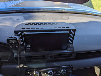 compare product Dash Mount / 2023+ Pilot /